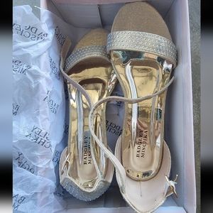 Gold Badgley Mischka girls' heels